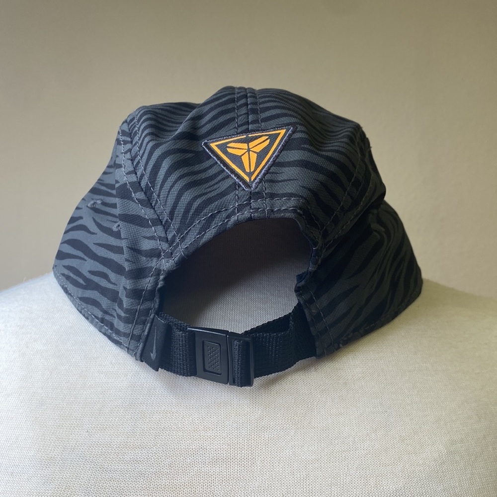 Nike AW84 Kobe Bryant Black Mamba 5 Panel Zebra Stripe Hat Cap - Picture 3 of 8
